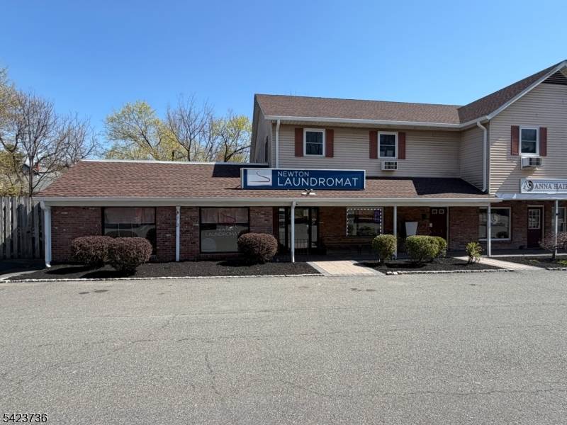 277 Spring St, Newton Town, NJ 07860