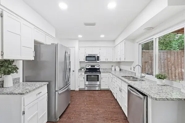 228 Wildfire Drive, Lewisville, TX 75067