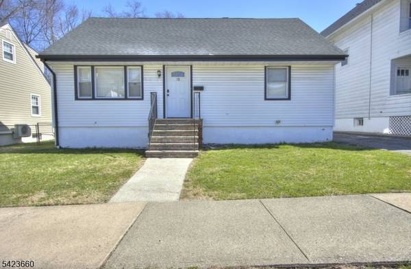 15 John St, Passaic City, NJ 07055