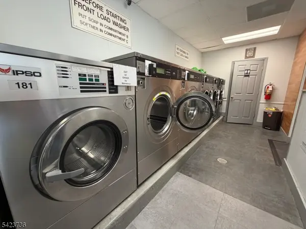 277 Spring St, Newton Town, NJ 07860