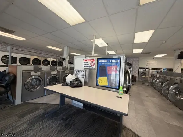 277 Spring St, Newton Town, NJ 07860