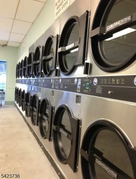 277 Spring St, Newton Town, NJ 07860