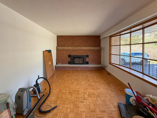 8169 Main ST E, Adjala-tosorontio, ON L0M 1M0