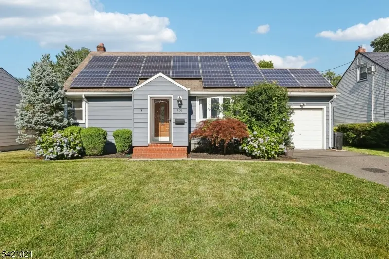 821 Hillside Rd, Rahway City, NJ 07065