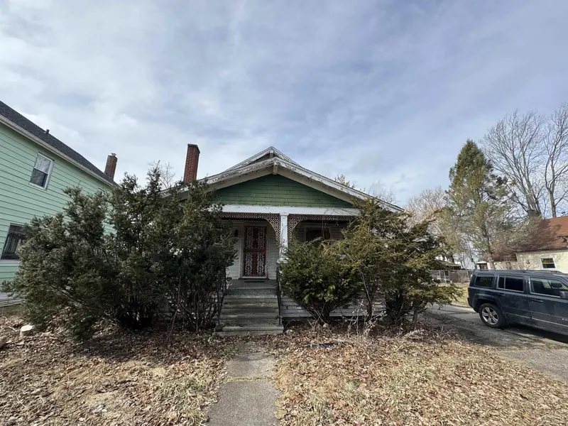 213 S 12th ST, Saginaw, MI 48601