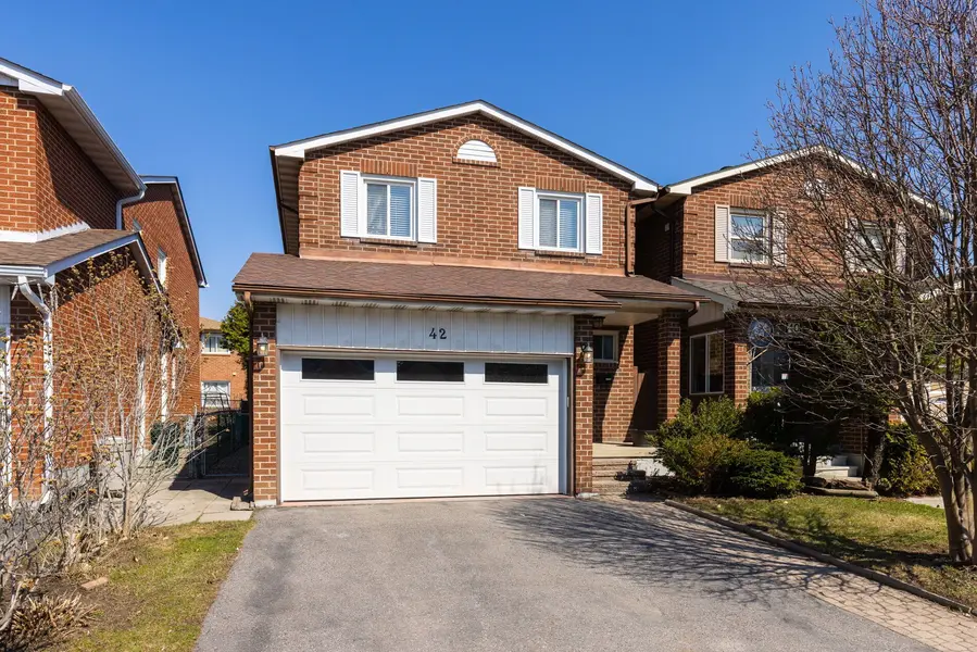42 Cog Hill DR, Vaughan, ON L4K 1M7
