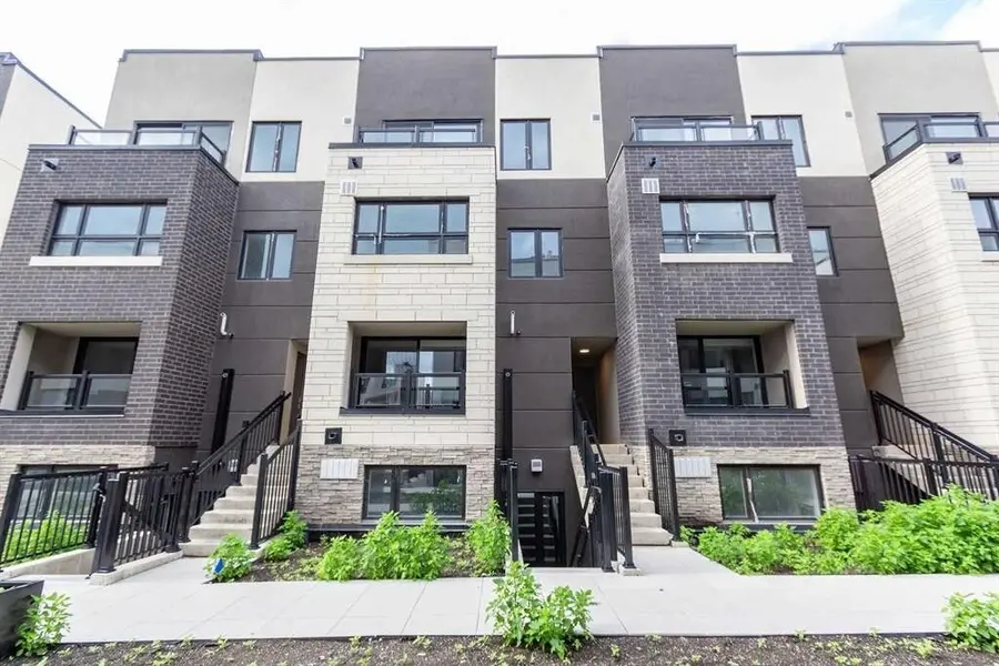 1139 Cooke BLVD #305, Burlington, ON L7T 4A8