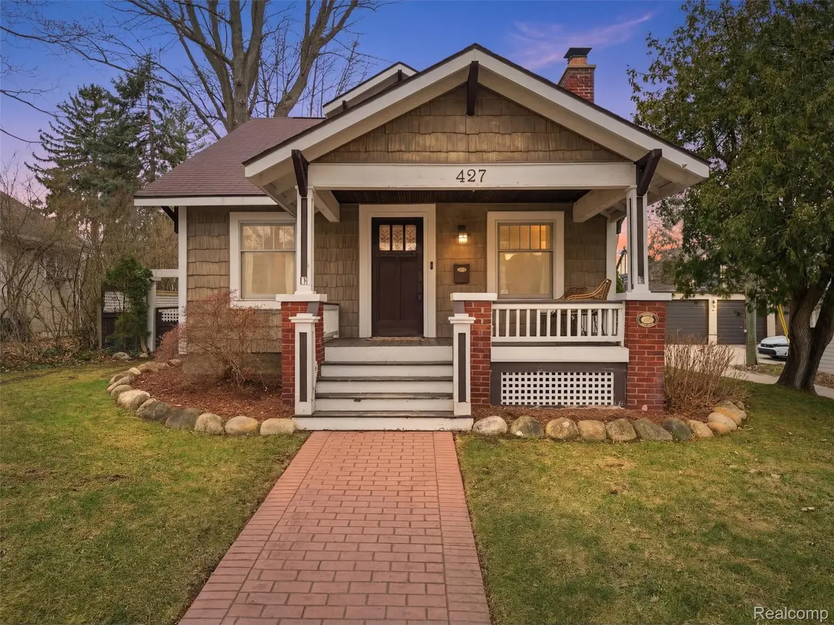 427 Wilcox ST, Rochester, MI 48307