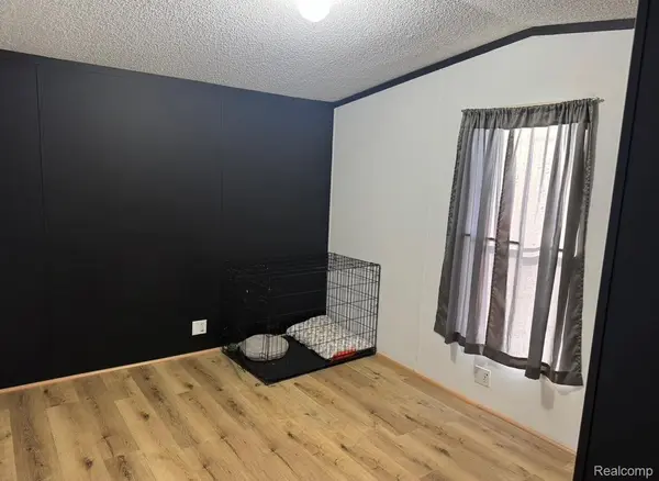 41275 Old Michigan AVE, Canton Charter Township, MI 48188