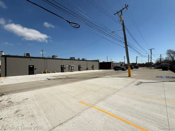 13665 Northline RD, Southgate, MI 48195