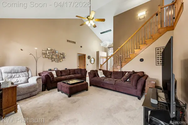 29124 Lesnau CT, Chesterfield Township, MI 48047