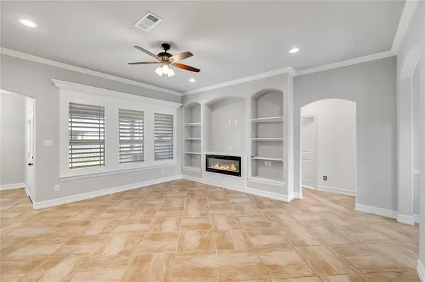 2434 Avenue A, Grand Prairie, TX 75051