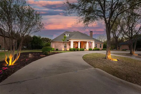 306 Lago Grande Trail, Wylie, TX 75098