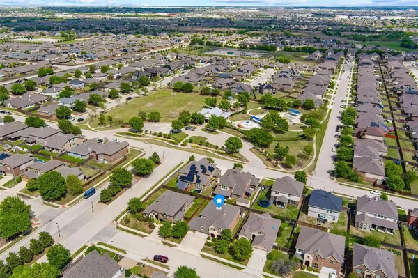 9924 Chrysalis Drive, Fort Worth, TX 76131