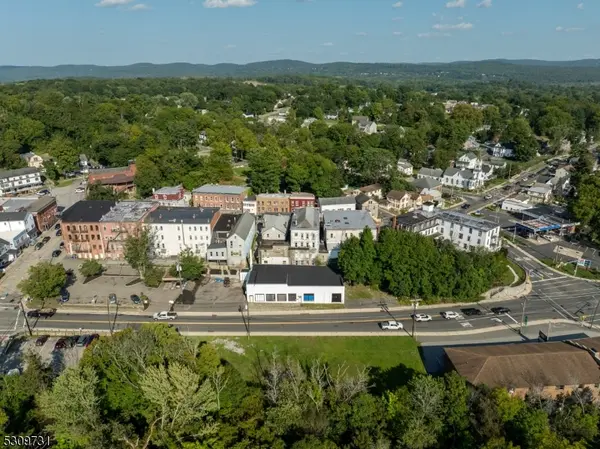 30-38 Mill St, Sussex Boro, NJ 07461