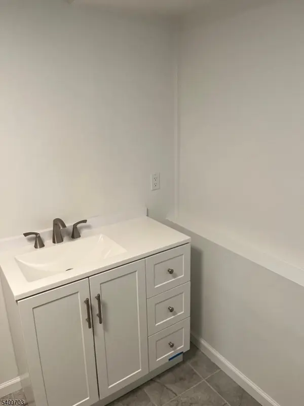 4 Delmont Rd #C, West Milford Twp., NJ 07421