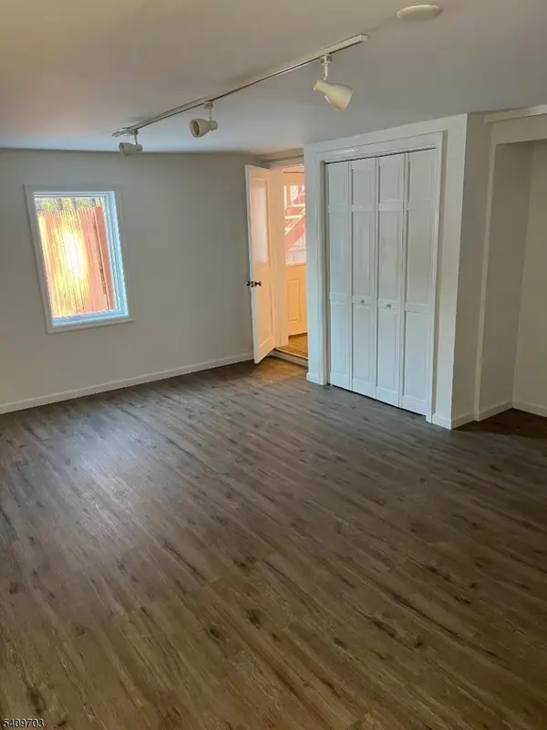 4 Delmont Rd #C, West Milford Twp., NJ 07421