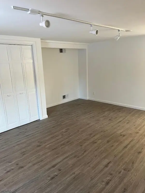 4 Delmont Rd #C, West Milford Twp., NJ 07421