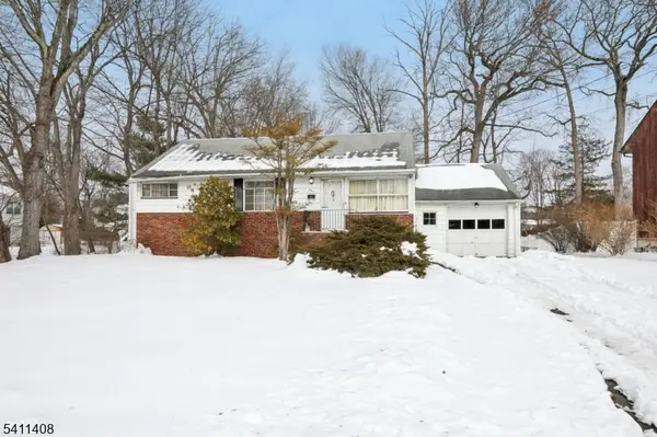 261 Idaho St, Paramus Boro, NJ 07652