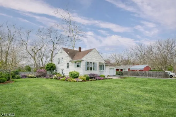 499 Old Stage Rd, Spotswood Boro, NJ 08884