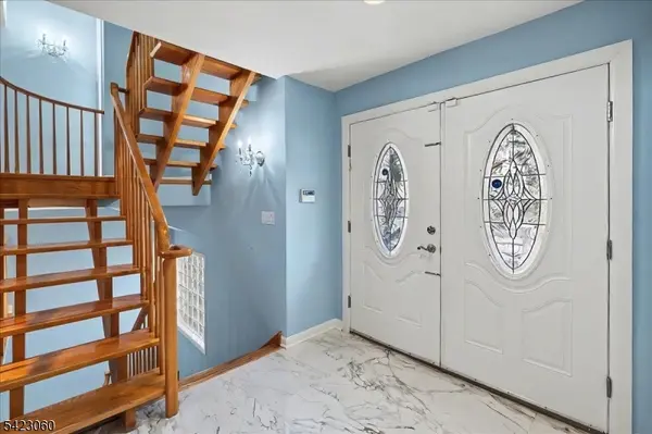 376 Kenwood St #9, Englewood City, NJ 07631