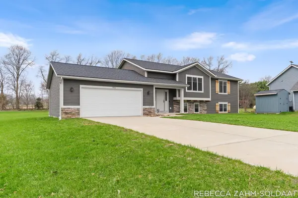 1942 Cygnet DR, Otsego Twp, MI 49078