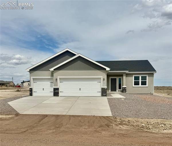 995 E Kirkwood DR, Pueblo, CO 81007