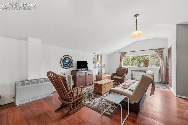 553 Arrowhead RD, Florissant, CO 80816