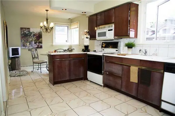 32 Playter CRES, Toronto E03, ON M4K 1S3