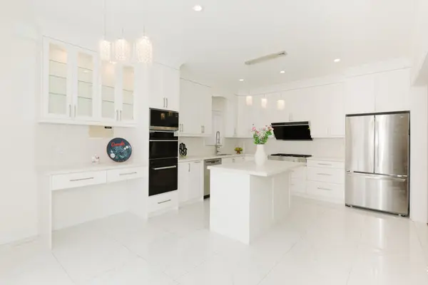 5 Rochester Hill ST, Richmond Hill, ON L4S 2M6