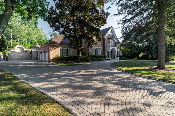 15 Daffodil AVE, Markham, ON L3T 1N2