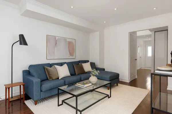 42 Cog Hill DR, Vaughan, ON L4K 1M7