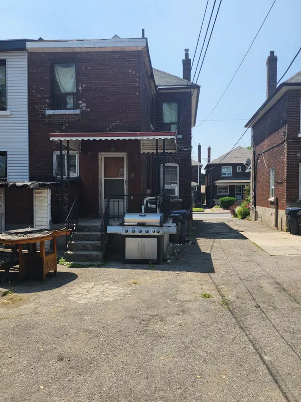 415 Symington AVE, Toronto W03, ON M6N 2W4