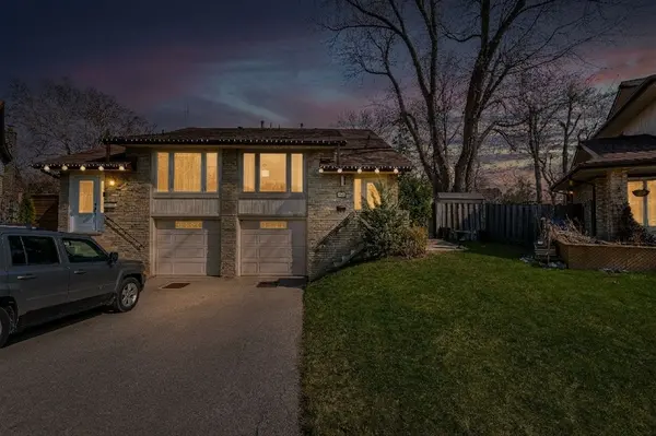 6953 Cherbourg GDNS, Mississauga, ON L5N 1M9