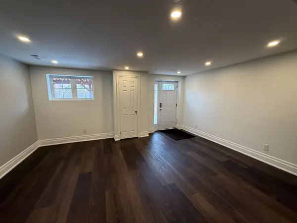 1171 Mceachern CT #Basement, Milton, ON L9E 1E5