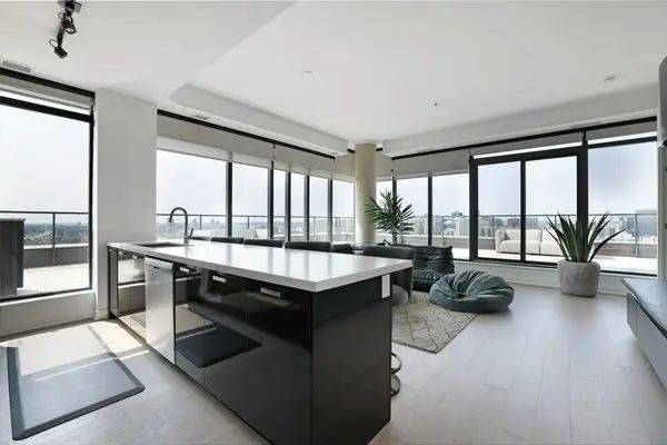 203 Catherine ST #2002, Ottawa Centre, ON K2P 1J5