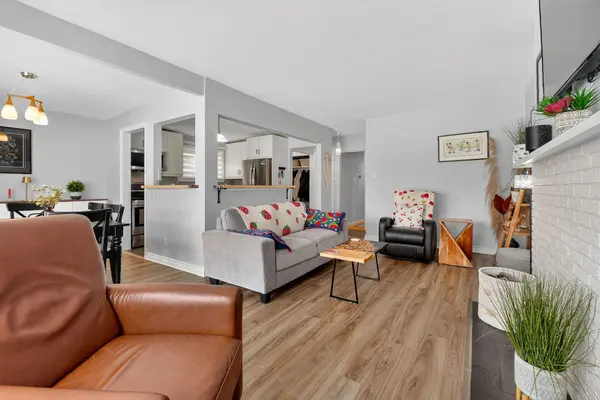 2462 Tupper AVE, Elmvale Acres And Area, ON K1G 1G7