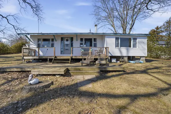 32 Quinte View RD, Greater Napanee, ON K0H 1G0