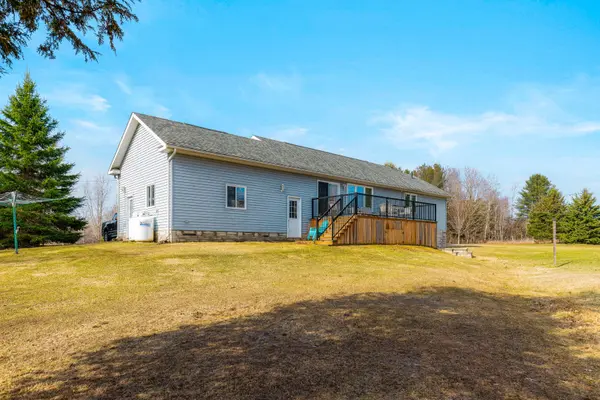 1561 Blue Church RD, Augusta, ON K0E 1T0