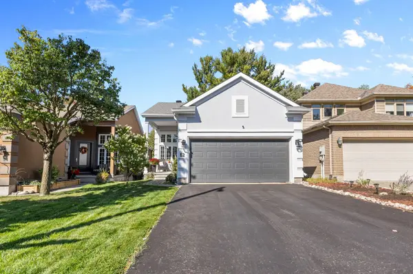 52 Stonecroft TER, Kanata, ON K2K 2T9