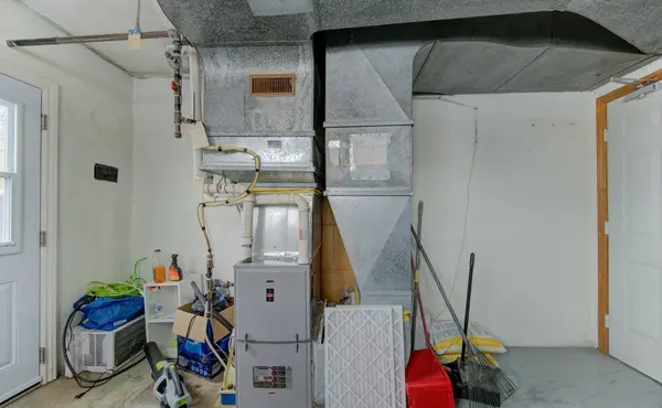 109 Eton DR, Kitchener, ON N2B 1N1