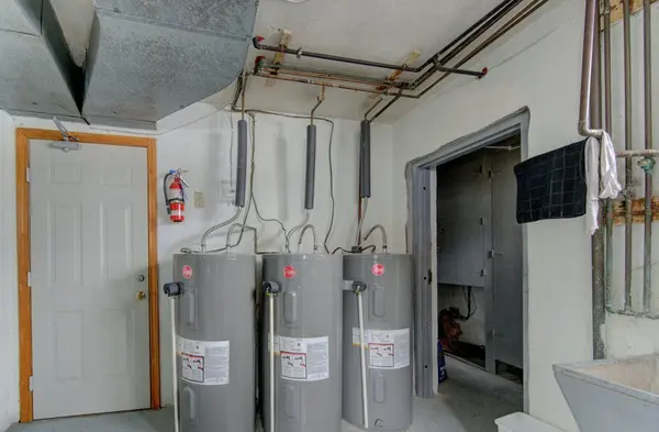 109 Eton DR, Kitchener, ON N2B 1N1