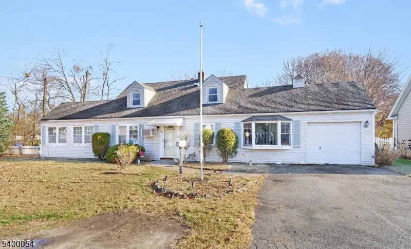 45 Village Rd, Pequannock Twp., NJ 07444