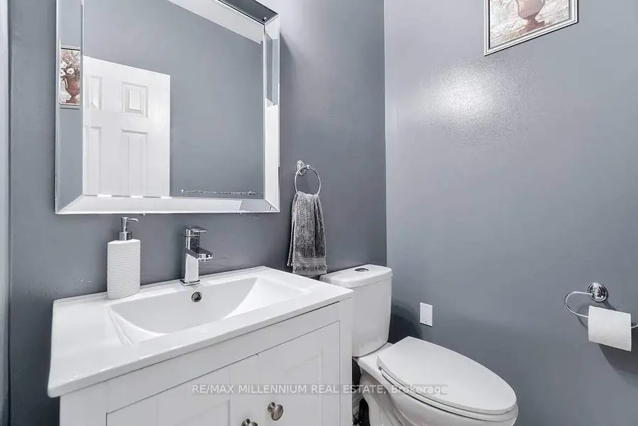 23 Calderstone DR S, Brampton, ON L6P 2A4