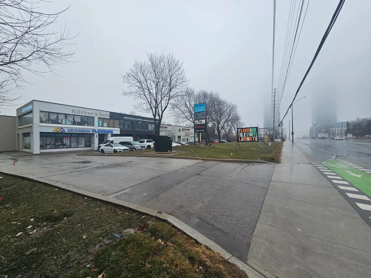 8001 Jane ST #2, Vaughan, ON L4K 2M7