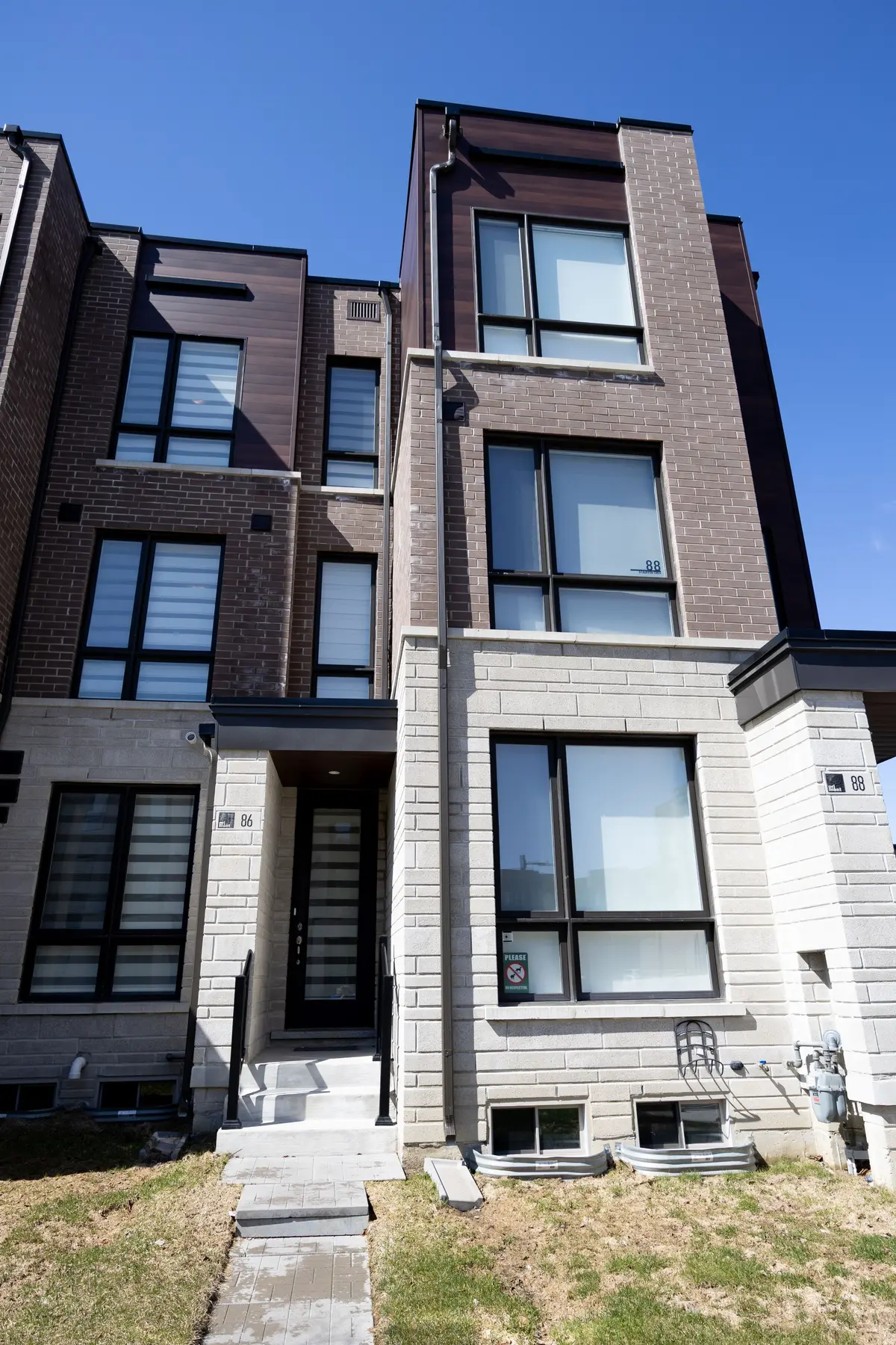 86 Stauffer CRES, Markham, ON L6B 1R1