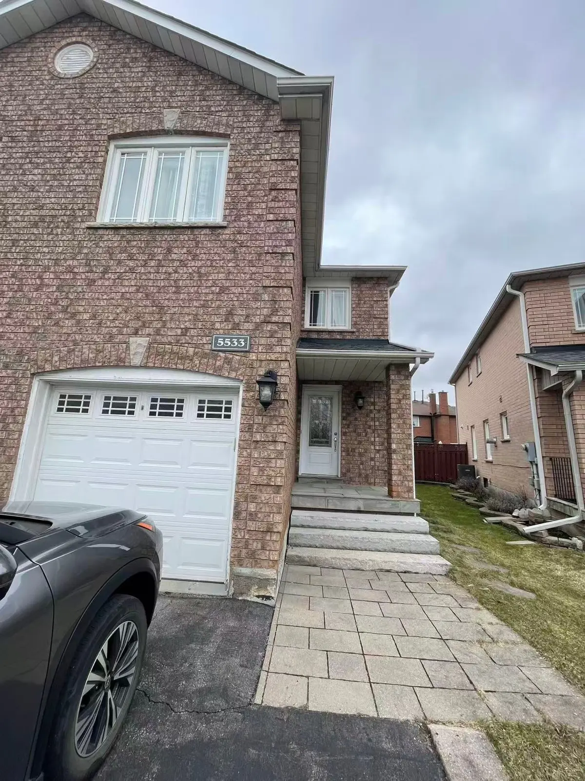 5533 Richmeadow Mews, Mississauga, ON L4Z 3T3