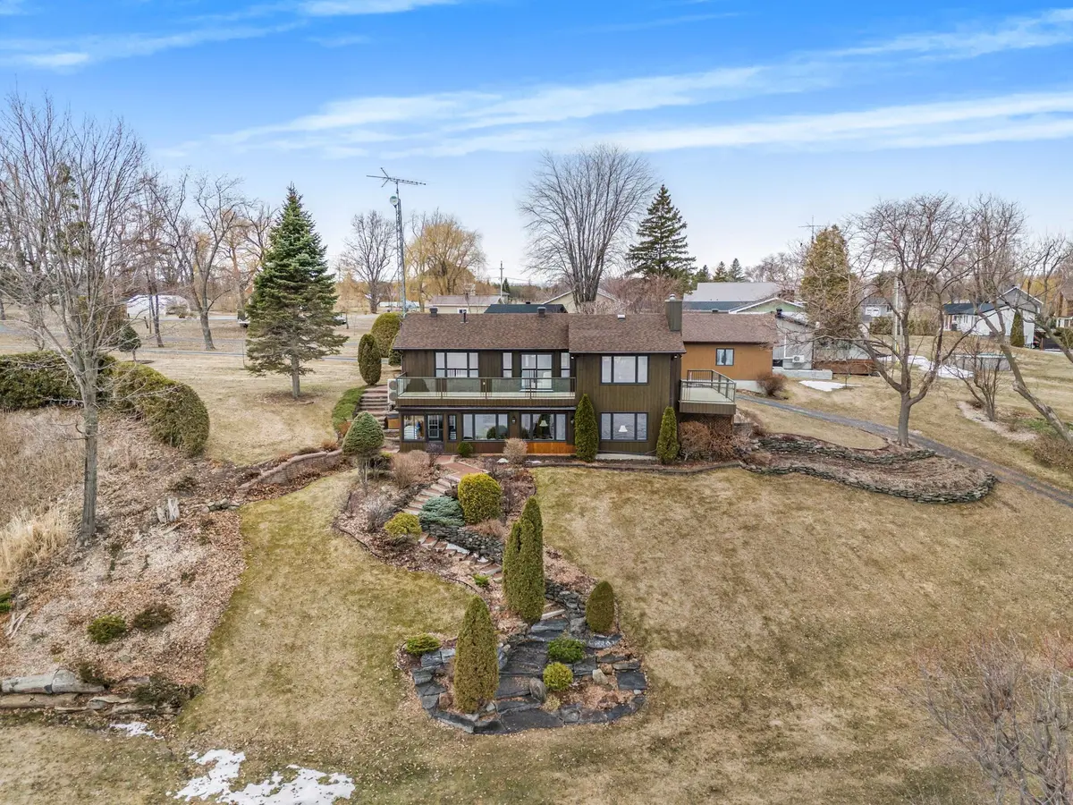 2176 Bay RD, Champlain, ON K0B 1K0