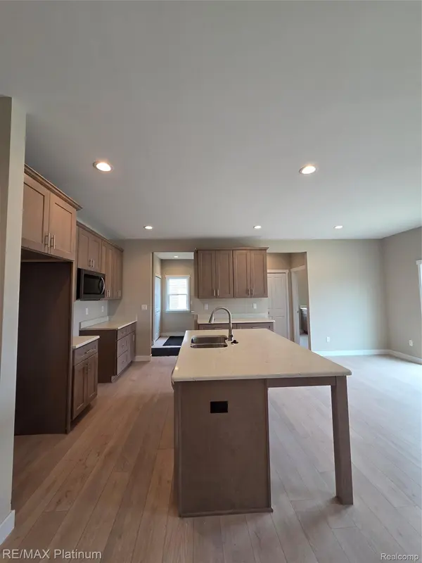 13059 River Rock PASS, Fenton Charter Township, MI 48451