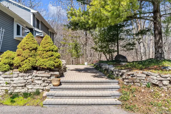 3525 Whitfield DR, Waterford Charter Township, MI 48329